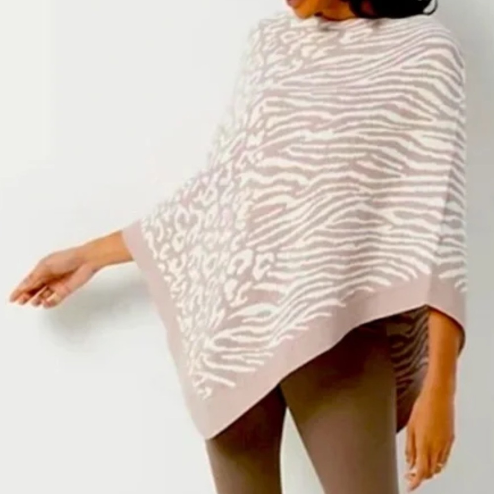 Barefoot Dreams CozyChic Ultra Lite Ocean Breeze Poncho Faded Rose Animal Print